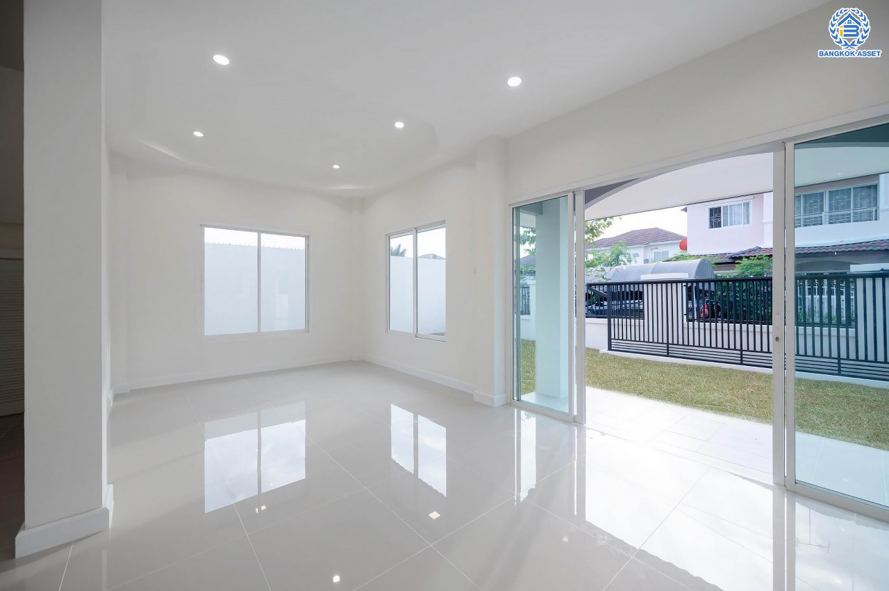 บ้านมือสองตกแต่งใหม่ โครงการ ประดับดาว5-6 ท่าอิฐ ตกแต่งครบครัน พร้อมอยู่ เนื้อที่ 69.7 ตร.ว. ฟังก์ชัน 4 ห้องนอน 2 ห้องน้ำ จอดรถได้ 2 คัน พื้นที่ใช้สอยกว้างขวาง บนทำเลที่ดีที่สุด เชื่อมต่อได้หลายเส้นทาง ใกล้รถไฟฟ้าสายสีม่วง "สถานีบางรักน้อยท่าอิฐ"